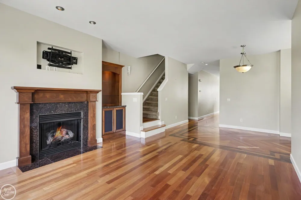 228 WRIGHT STREET Wixom City, MI 48393