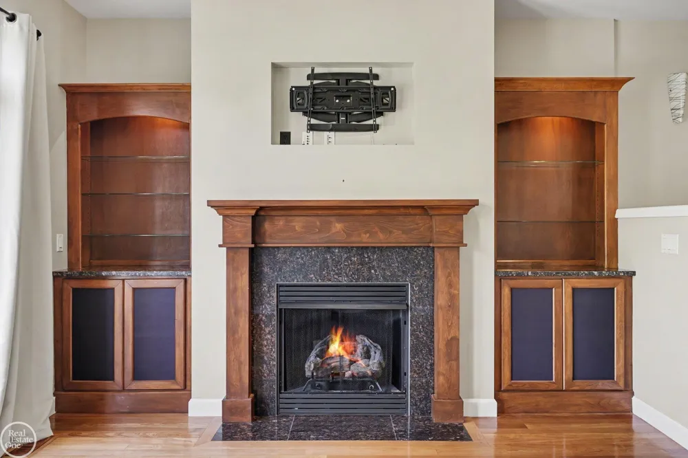 228 WRIGHT STREET Wixom City, MI 48393