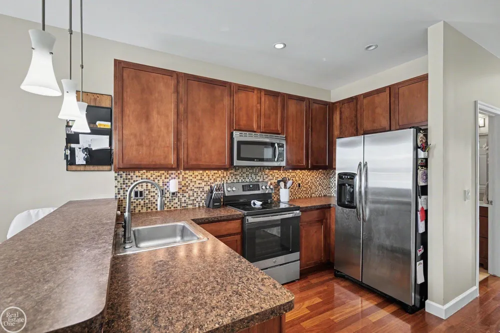 228 WRIGHT STREET Wixom City, MI 48393