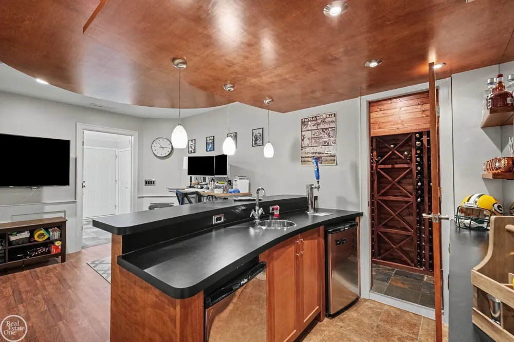 228 WRIGHT STREET Wixom City, MI 48393