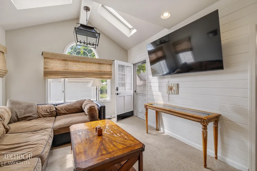 423 Moran Road Grosse Pointe Farms City, MI 48236