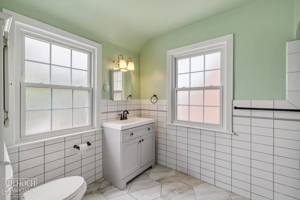 423 Moran Road Grosse Pointe Farms City, MI 48236