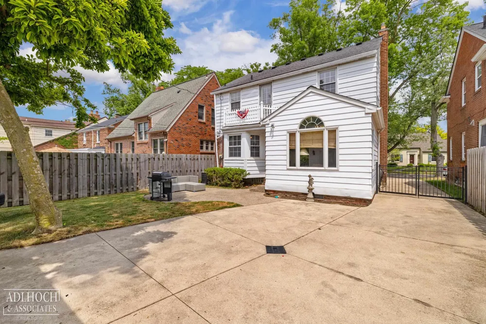 423 Moran Road Grosse Pointe Farms City, MI 48236