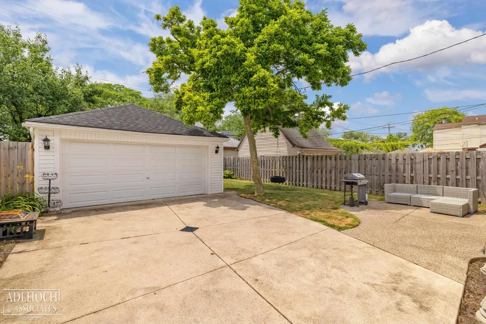 423 Moran Road Grosse Pointe Farms City, MI 48236