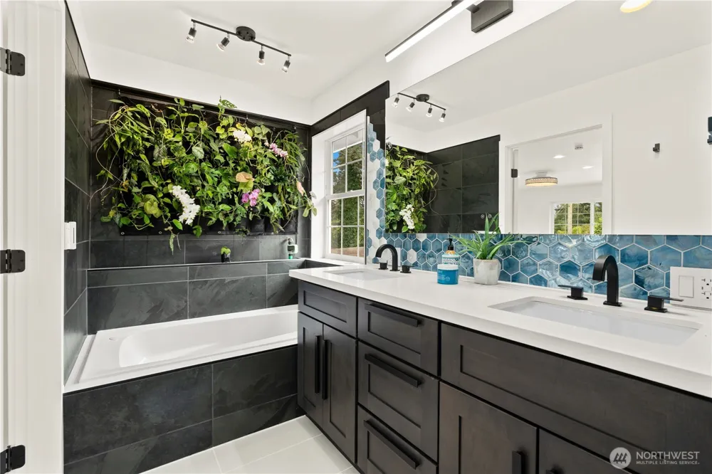 209 NE 6th Street North Bend, WA 98045