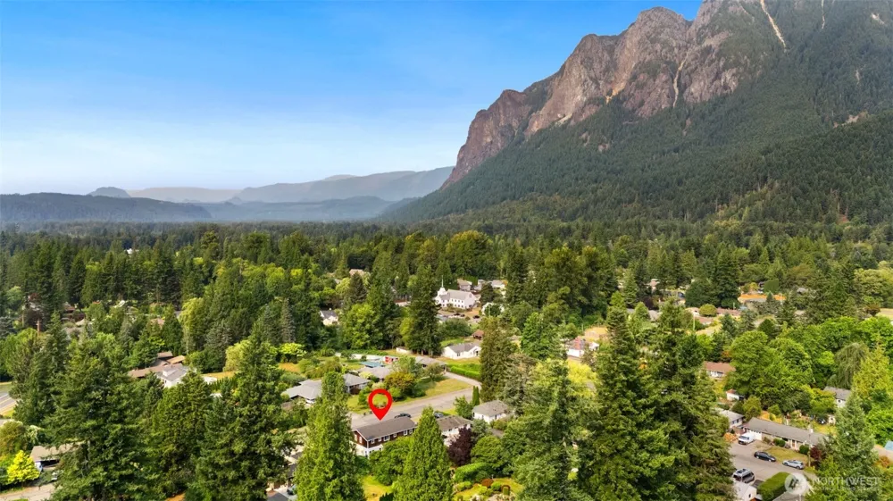 209 NE 6th Street North Bend, WA 98045