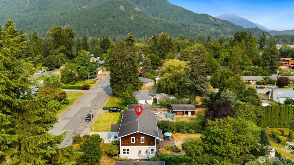 209 NE 6th Street North Bend, WA 98045