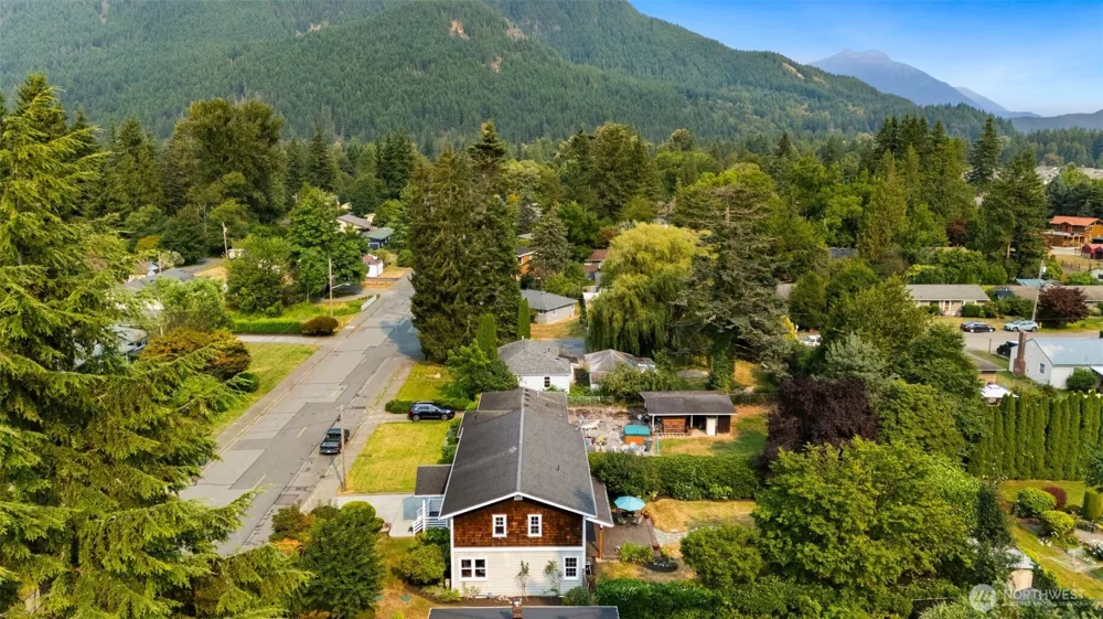 209 NE 6th Street North Bend, WA 98045