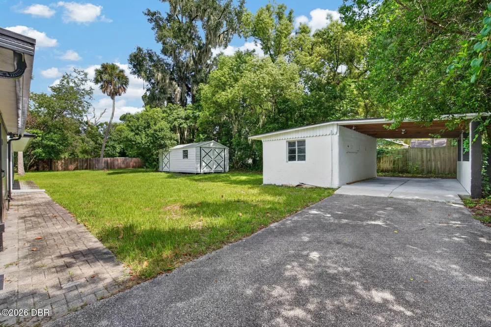 730 W University Avenue Deland, FL 32720