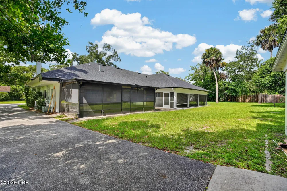 730 W University Avenue Deland, FL 32720