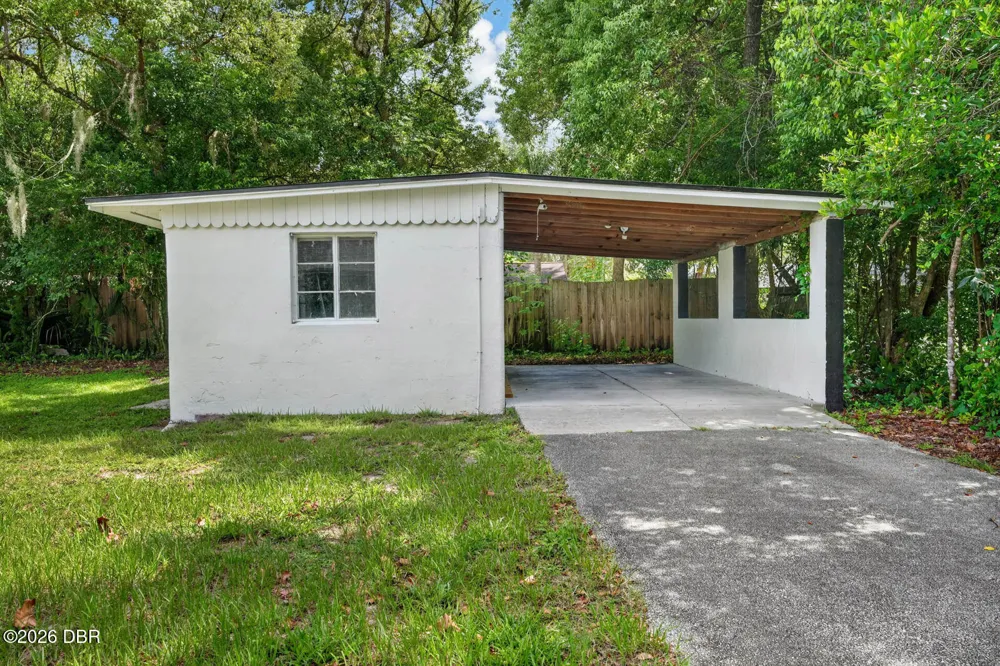 730 W University Avenue Deland, FL 32720