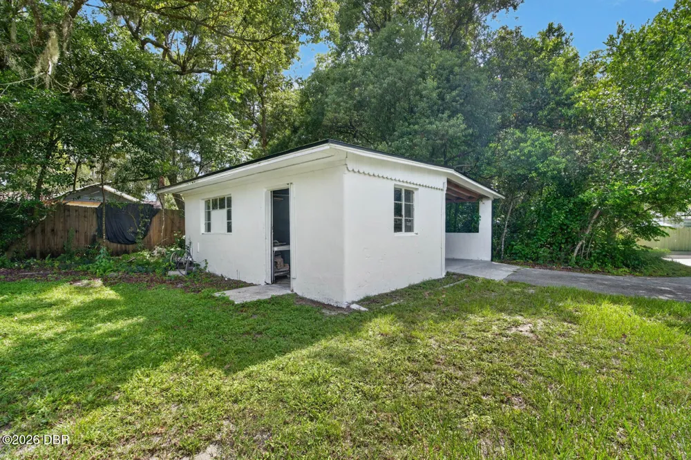730 W University Avenue Deland, FL 32720