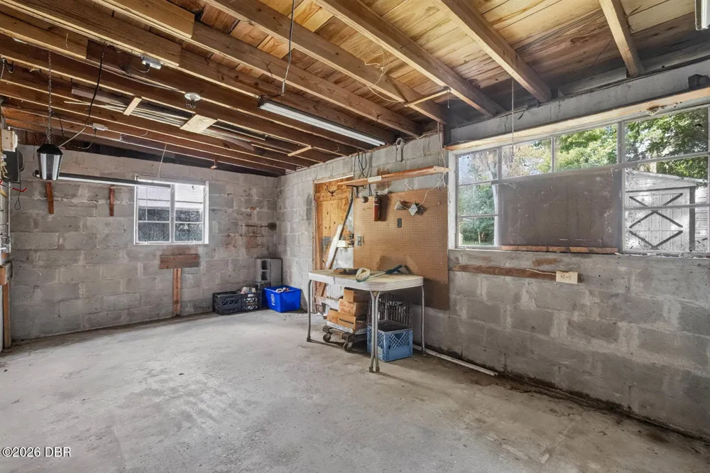 730 W University Avenue Deland, FL 32720