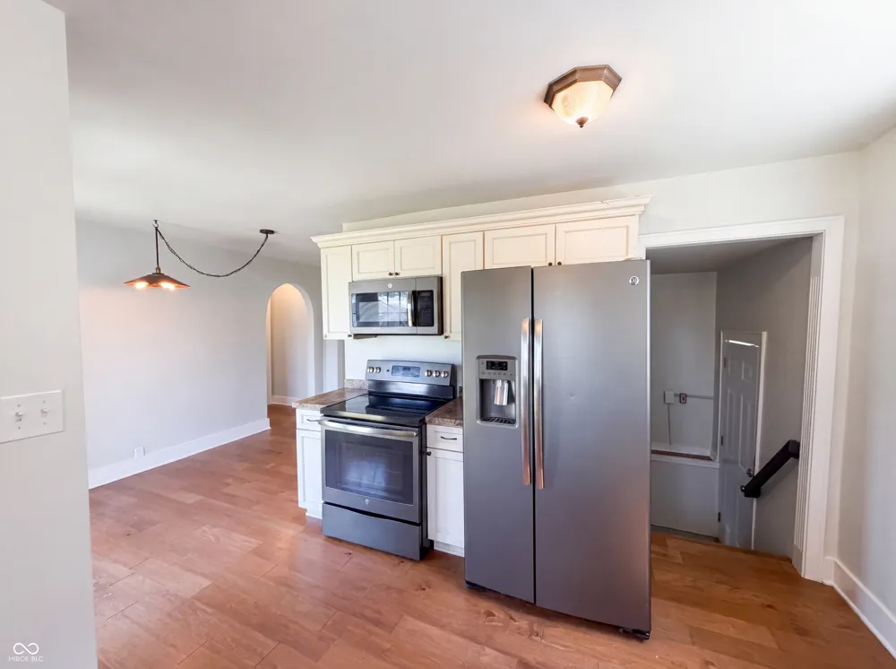130 S 10th Avenue Beech Grove, IN 46107