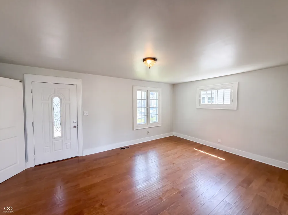 130 S 10th Avenue Beech Grove, IN 46107