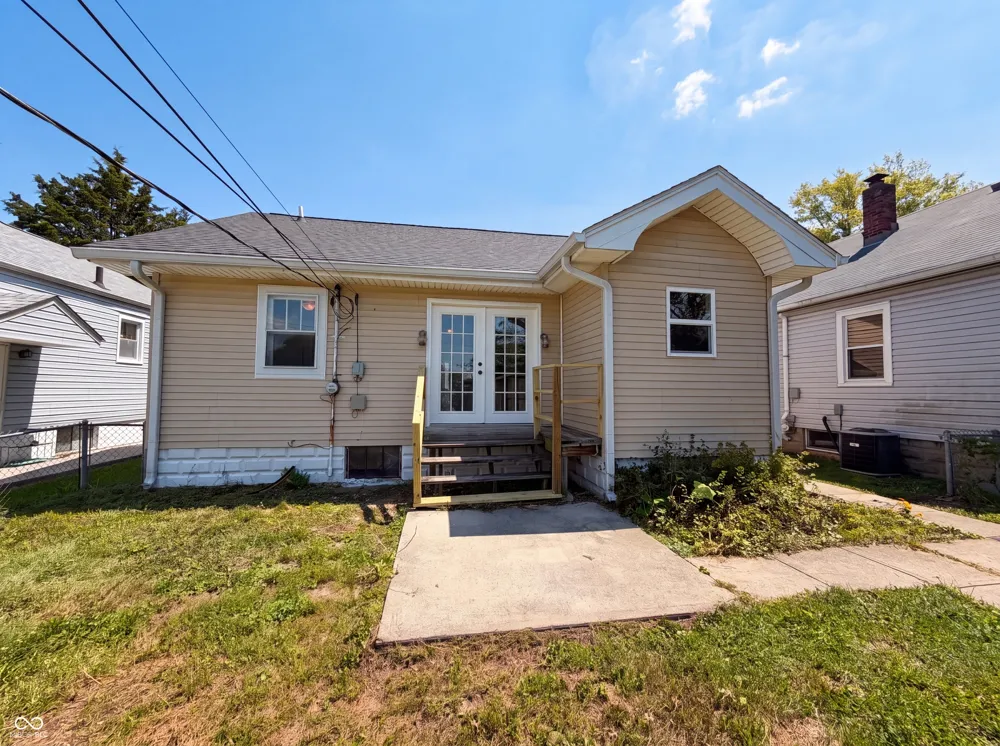 130 S 10th Avenue Beech Grove, IN 46107