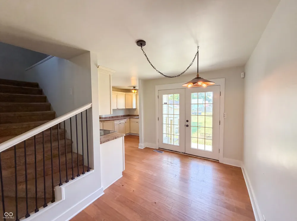 130 S 10th Avenue Beech Grove, IN 46107
