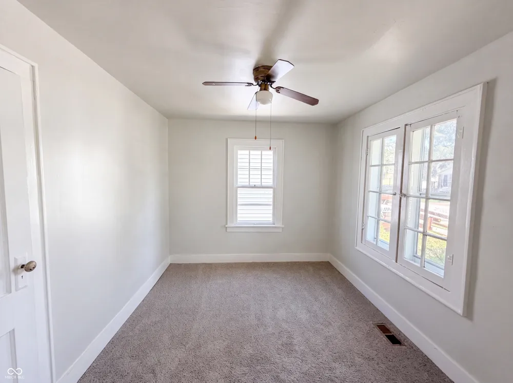 130 S 10th Avenue Beech Grove, IN 46107