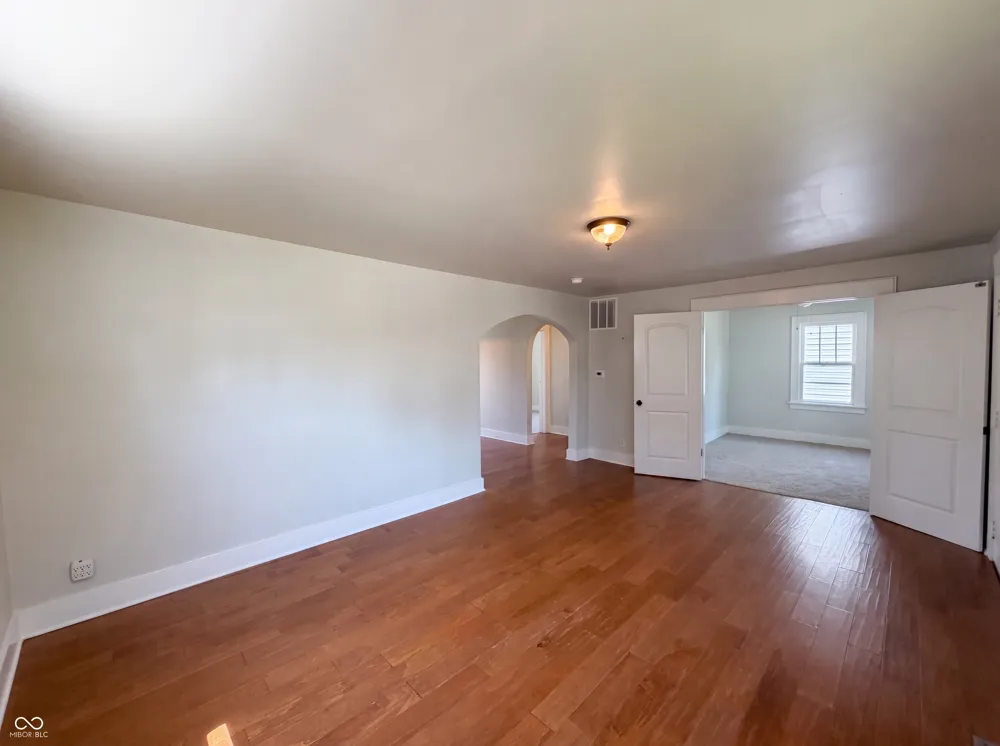 130 S 10th Avenue Beech Grove, IN 46107