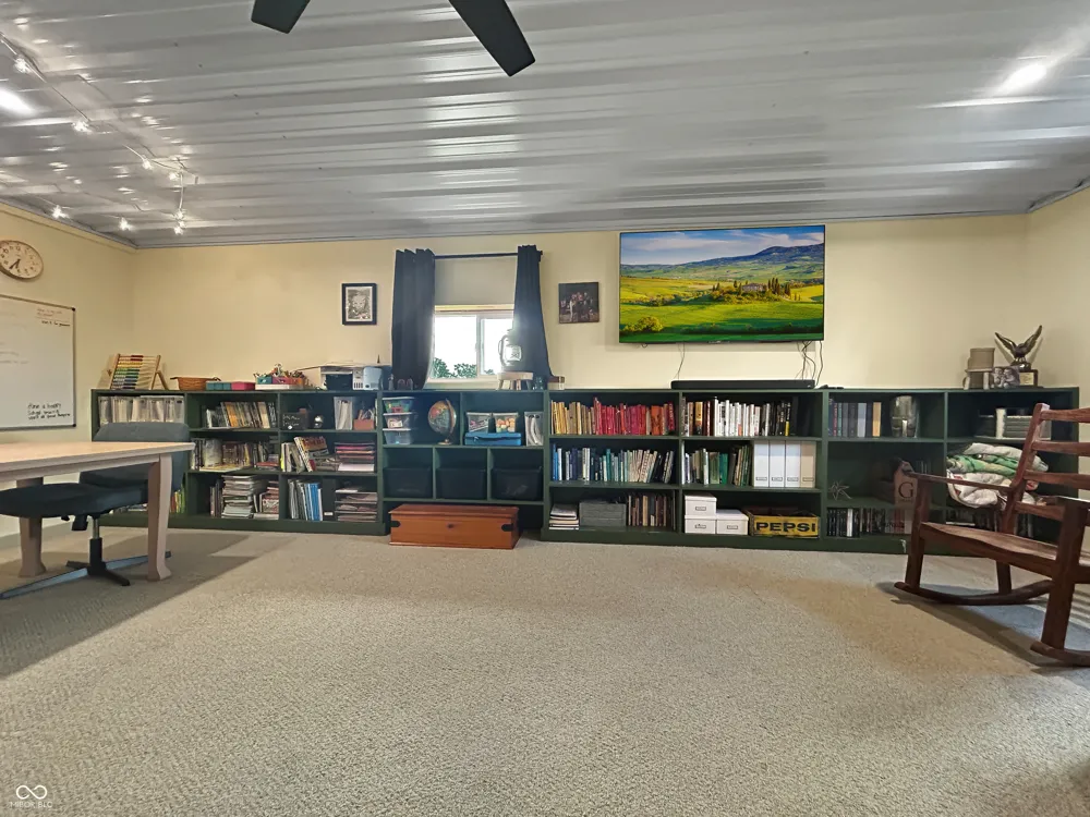 10544 E 900 Colfax, IN 46035