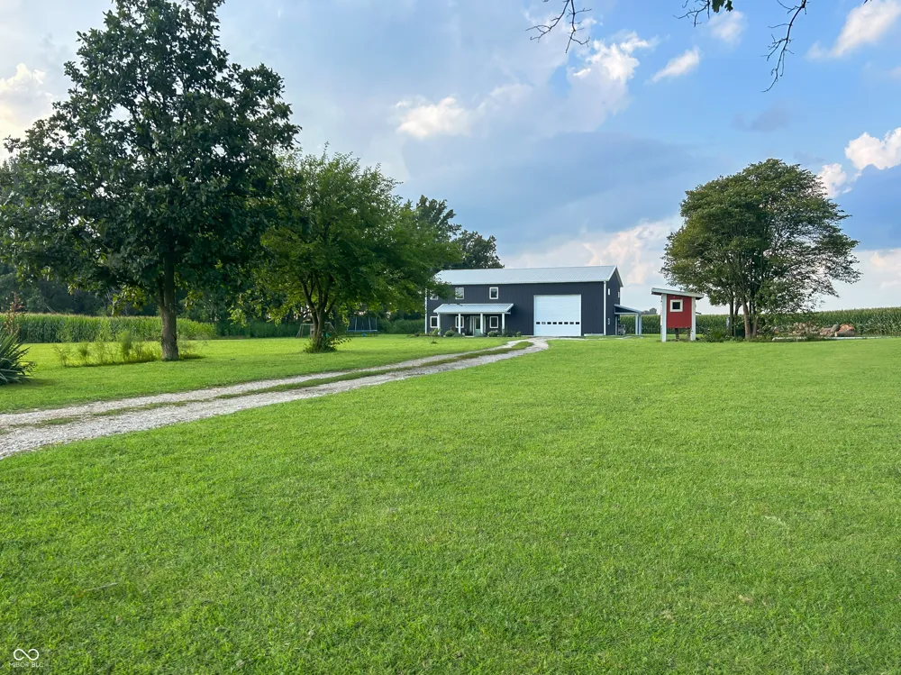 10544 E 900 Colfax, IN 46035