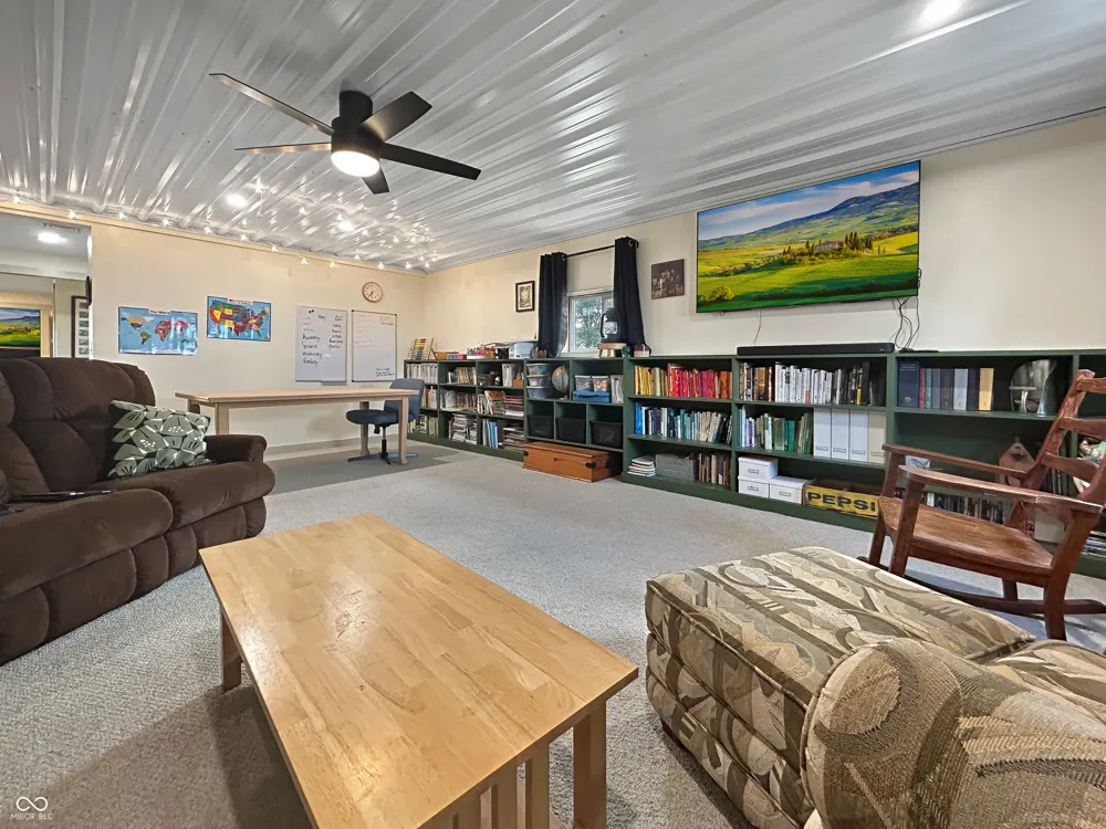10544 E 900 Colfax, IN 46035