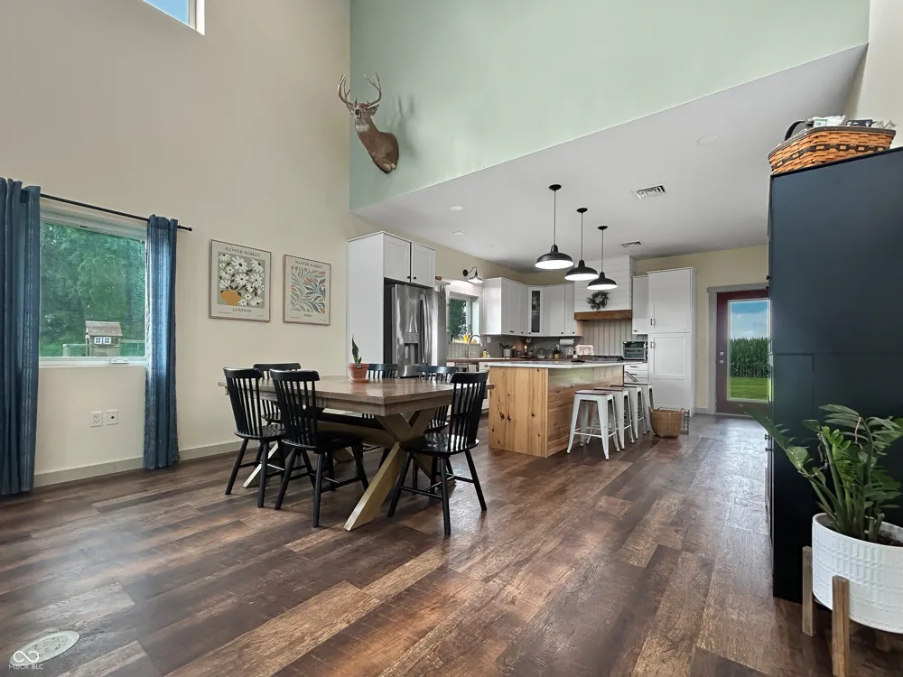 10544 E 900 Colfax, IN 46035