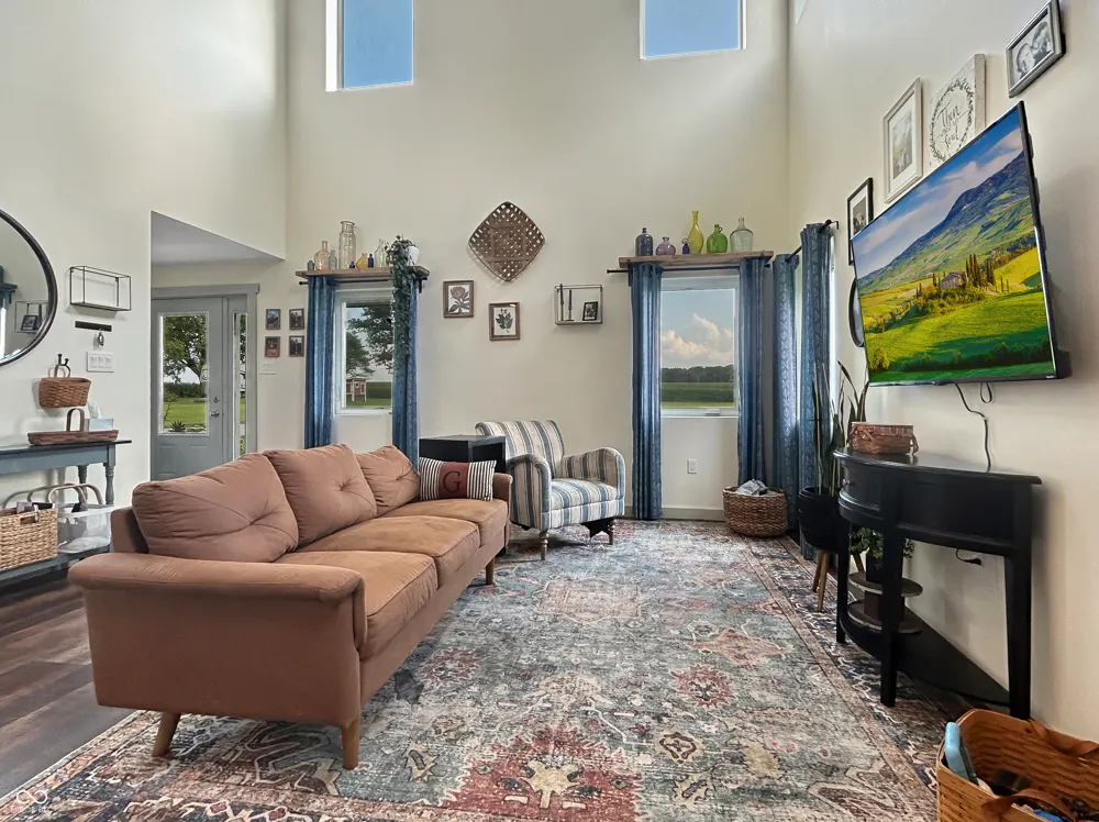 10544 E 900 Colfax, IN 46035