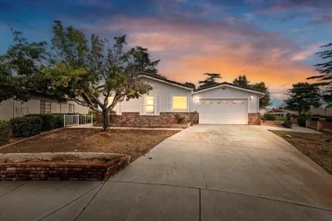 40944 Lincoln Place