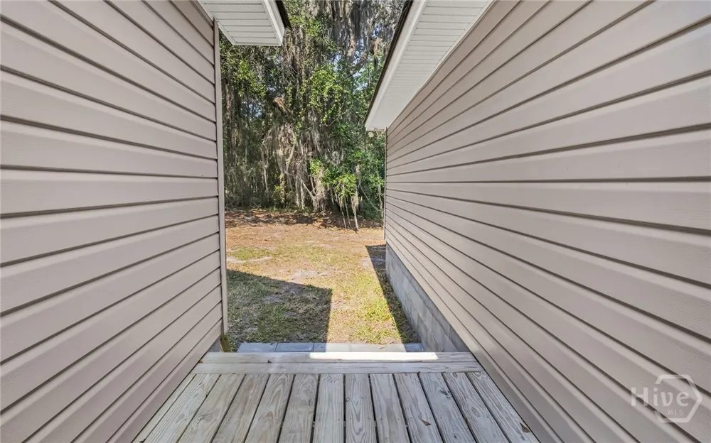 1595 Forest Island Drive Townsend, GA 31331