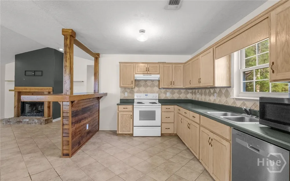 1595 Forest Island Drive Townsend, GA 31331