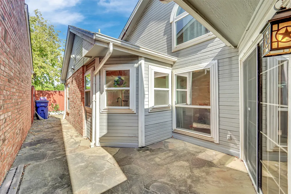 3021 Waterfront Circle Garland, TX 75042