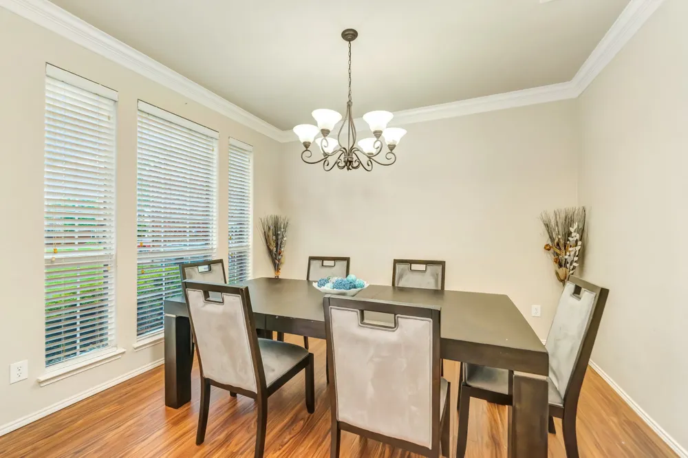 2312 Tawny Owl Road Grand Prairie, TX 75052