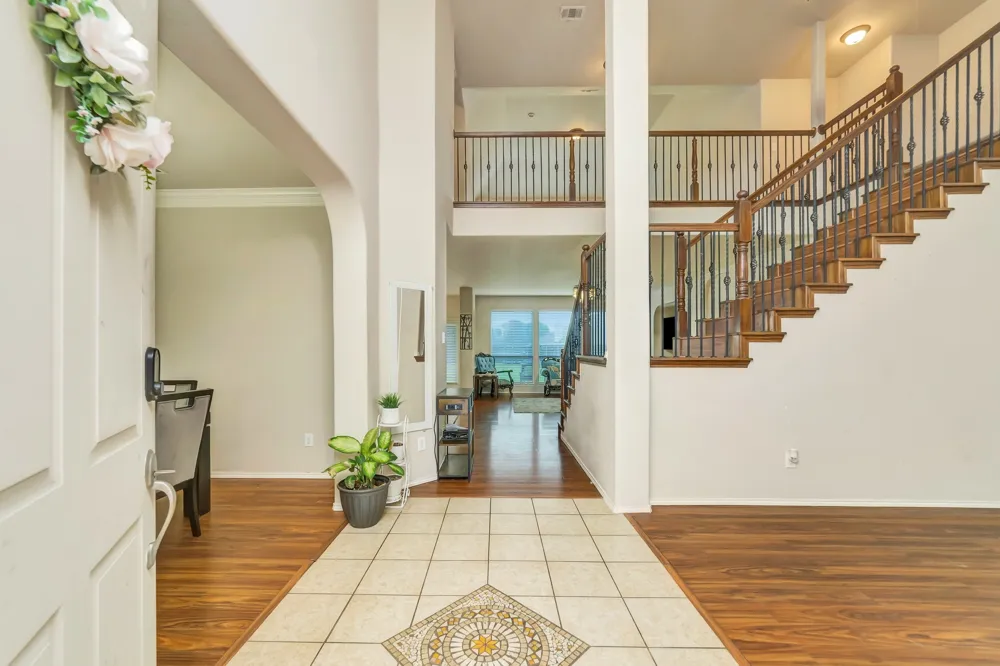2312 Tawny Owl Road Grand Prairie, TX 75052