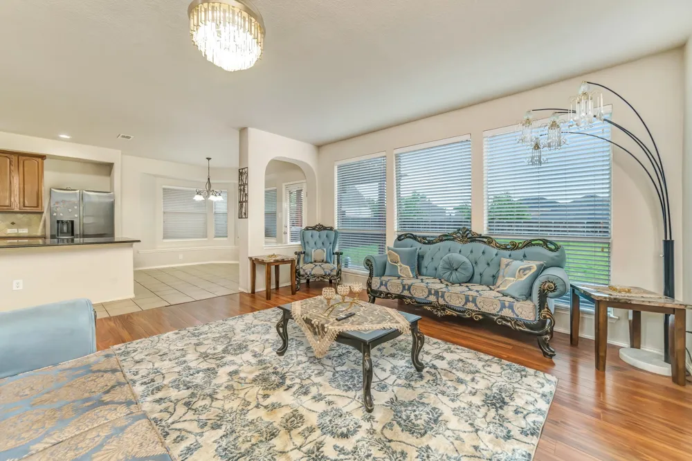 2312 Tawny Owl Road Grand Prairie, TX 75052