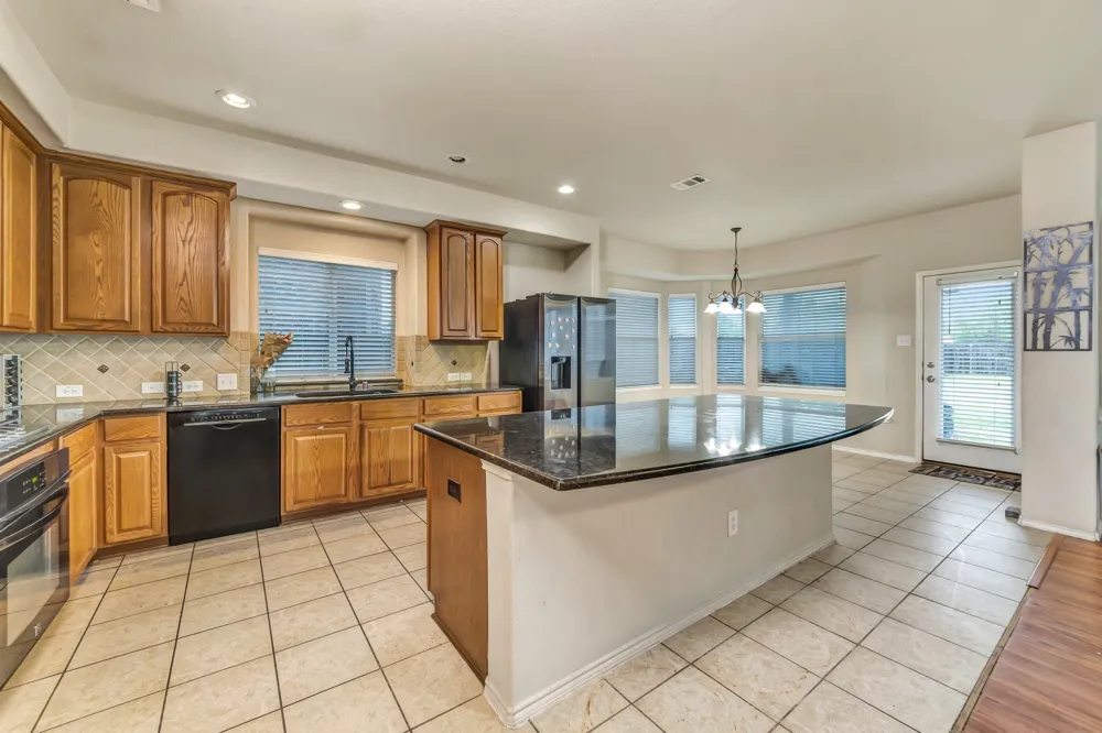 2312 Tawny Owl Road Grand Prairie, TX 75052