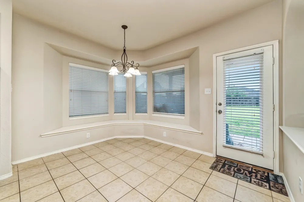 2312 Tawny Owl Road Grand Prairie, TX 75052