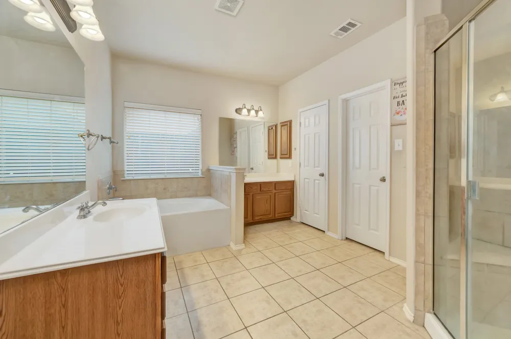 2312 Tawny Owl Road Grand Prairie, TX 75052