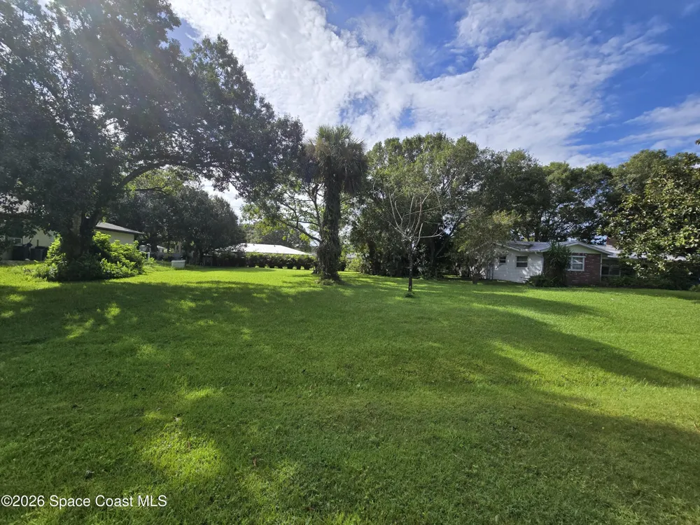 782 Dixie Terrace NW Sebastian, FL 32958