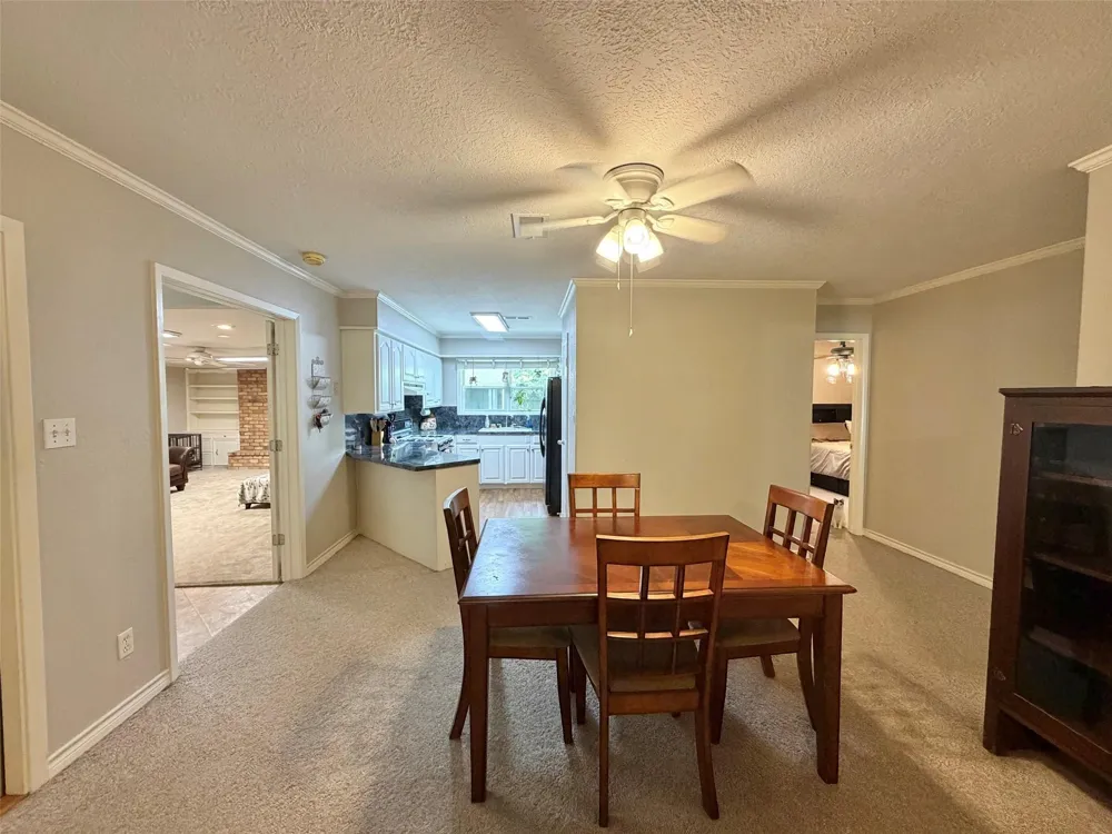 2637 Hampton Lane Port Neches, TX 77651