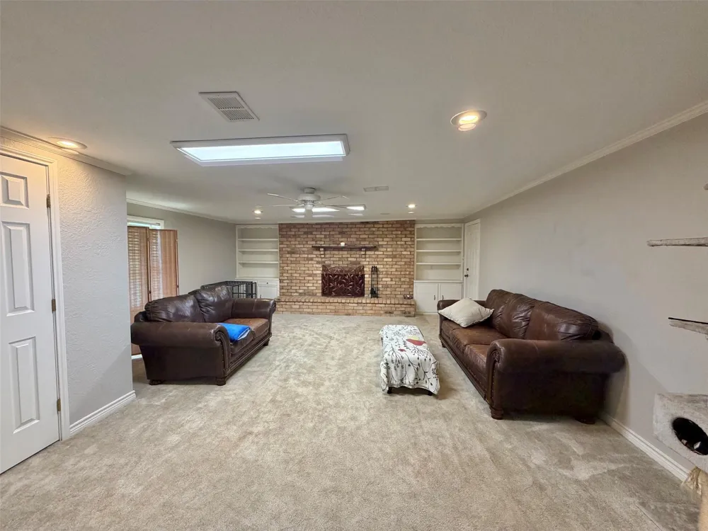 2637 Hampton Lane Port Neches, TX 77651