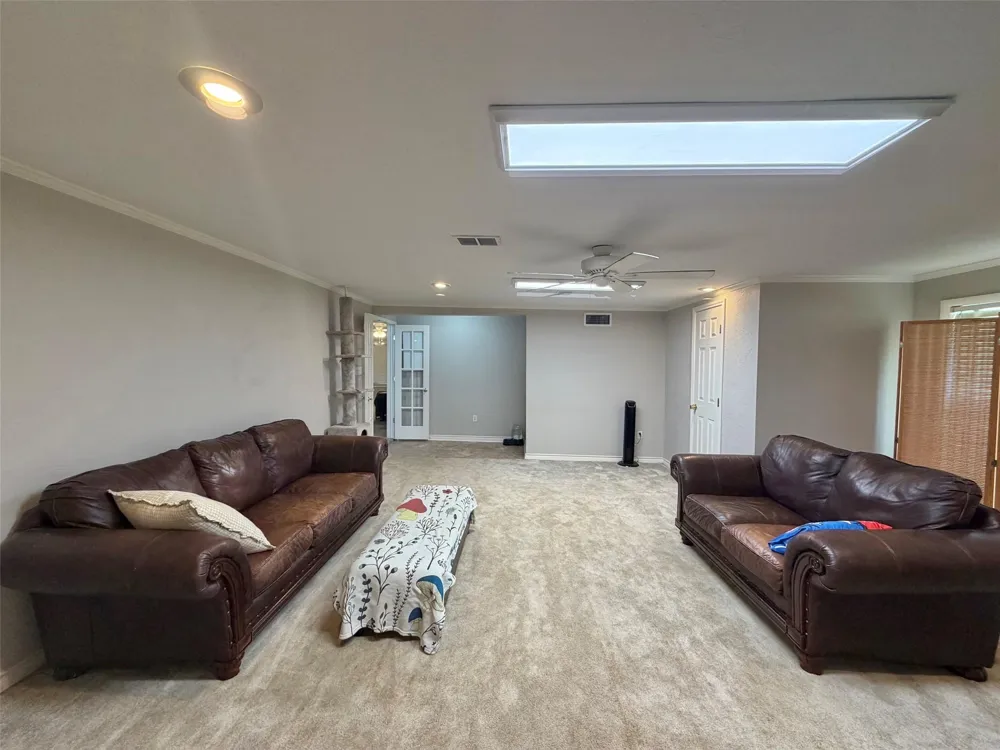 2637 Hampton Lane Port Neches, TX 77651