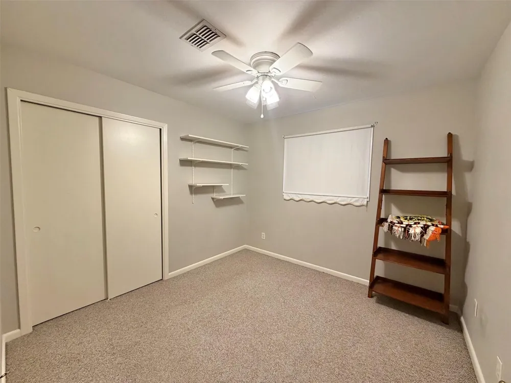 2637 Hampton Lane Port Neches, TX 77651