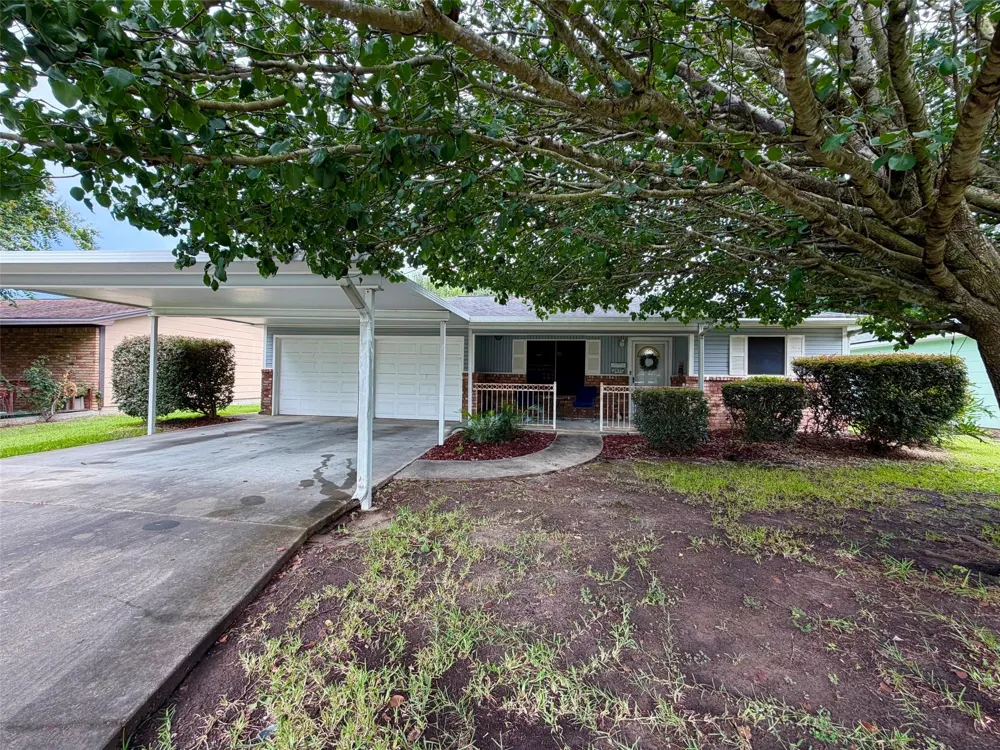 2637 Hampton Lane Port Neches, TX 77651
