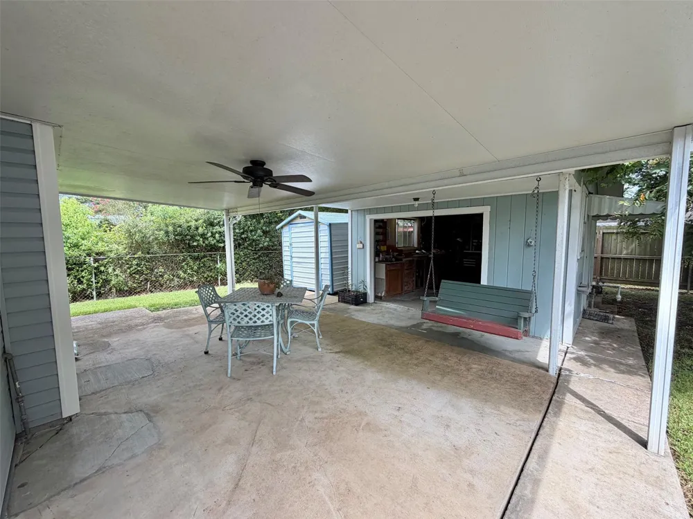 2637 Hampton Lane Port Neches, TX 77651