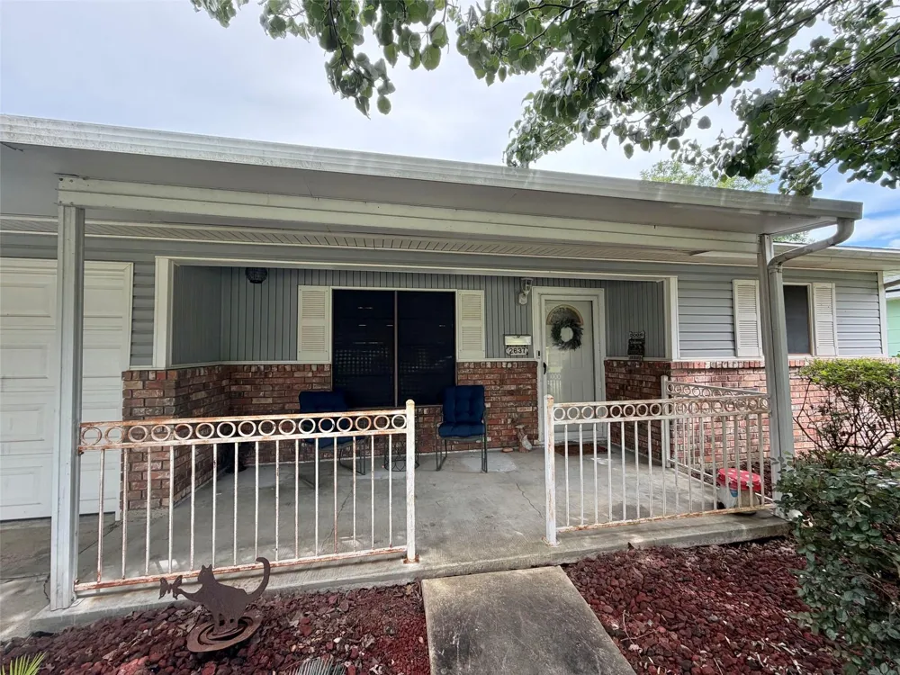 2637 Hampton Lane Port Neches, TX 77651