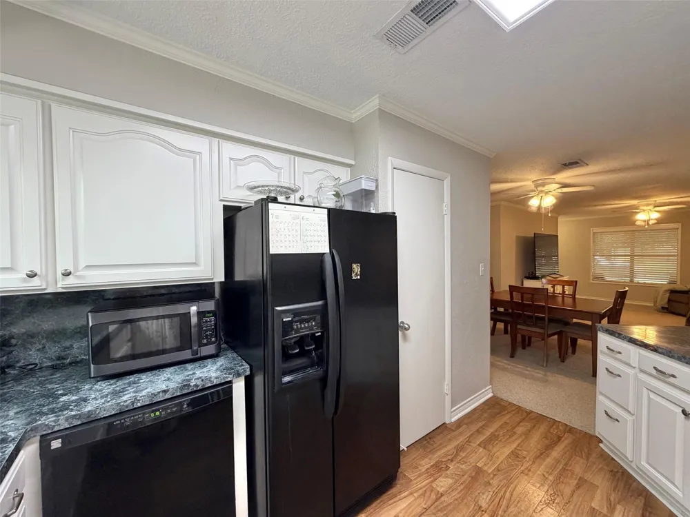 2637 Hampton Lane Port Neches, TX 77651