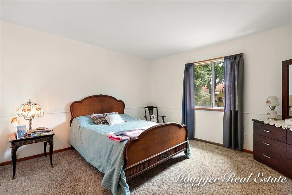 5891 Leisure S Drive SE Kentwood City, MI 49548