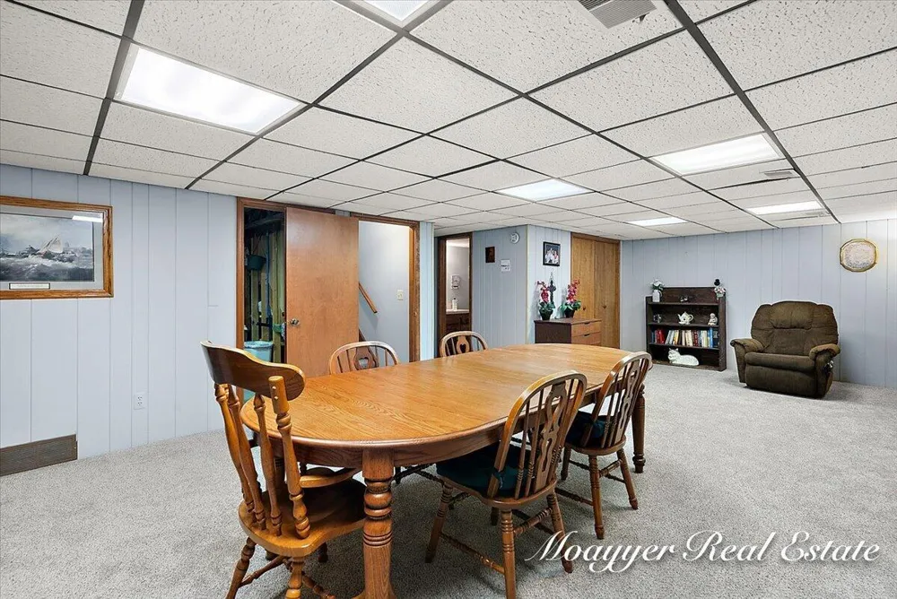 5891 Leisure S Drive SE Kentwood City, MI 49548