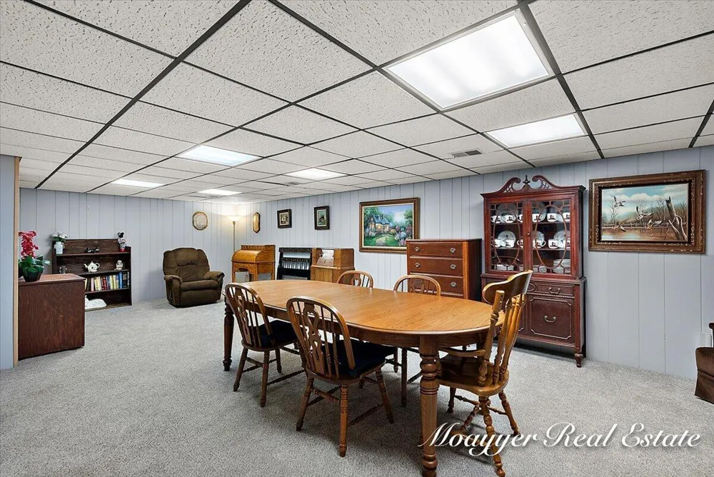 5891 Leisure S Drive SE Kentwood City, MI 49548